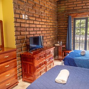 Habitación con 2 Camas Individuales